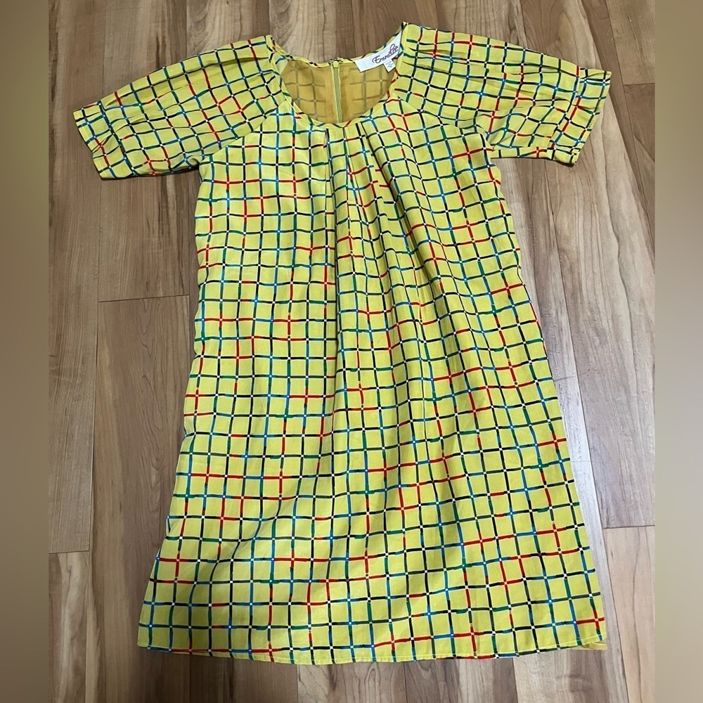 Emmelle Yellow Plaid Shift Dress | Retro Mod Graphic Print | Size Small - Picture 3 of 9